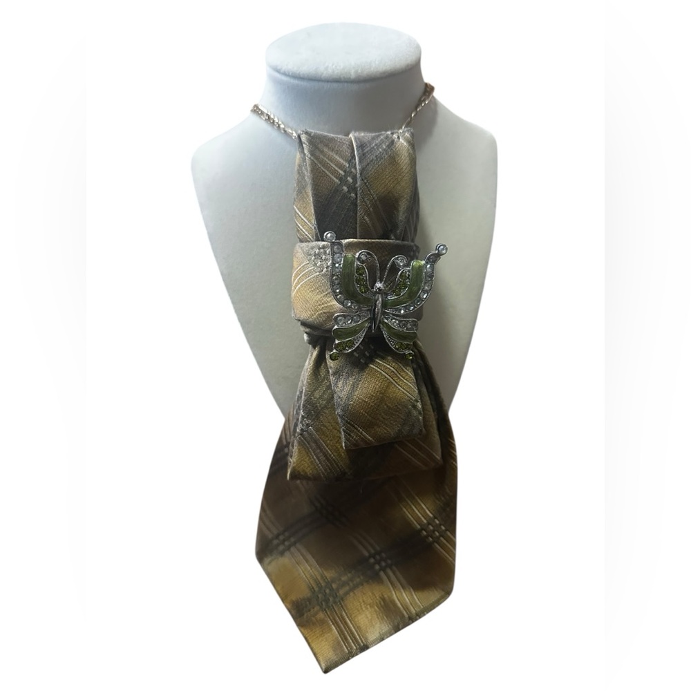 Re’tied chic by Pauline Gold and Green Butterfly Brooch Necklace